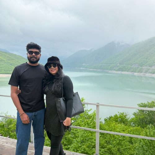 They matched their outfits for their private trip.you can also craft your private trip with us.— (2)